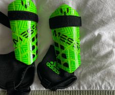 Shin pads small