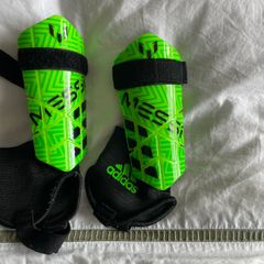 Shin pads small