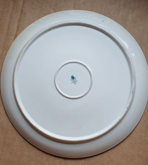 Porcelain plate by Hollohaza