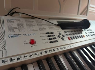 Vangoa 61-Key Electronic Keyboard