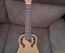 Electro acoustic ukulele