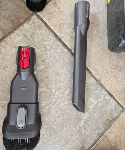 Dyson V11 absolute