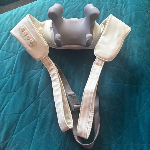 Cordless Neck and Shoulder Massager with Heat