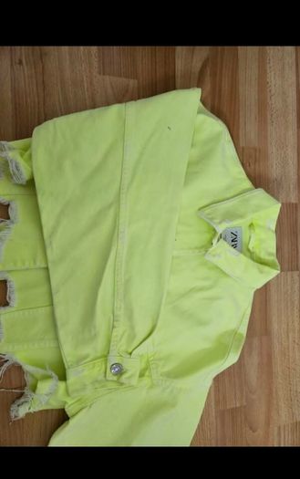 Zara Cropped Lime Denim Jacket Size M