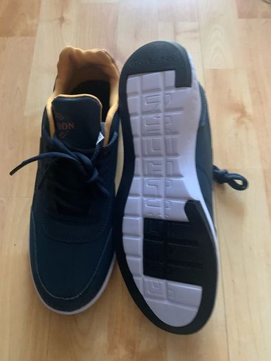 Man's shoes  ( No price below 15 e)