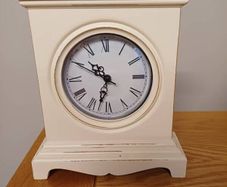 Cream Clock