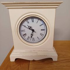 Cream Clock