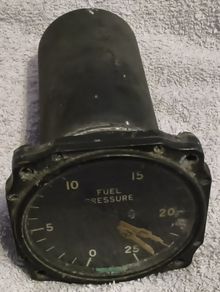 vintage collectable fuel pressure gauge
