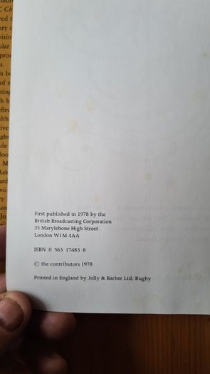 Chronicle. Essays From Ten Years Of Television Archaeology Bbc. TV. FIRST EDITION 1978.Hardback With Dustjacket In Very Good Condition. Large Volume Book.