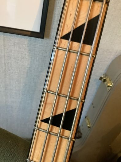 Retrovibe Lefthanded Bass Guitar.(REDUCED!)