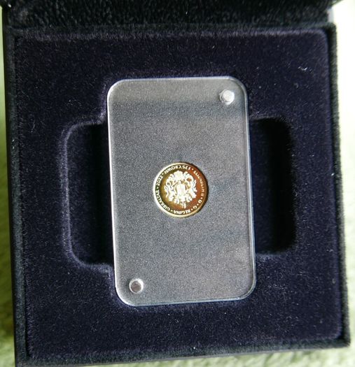 24Ct Gold Coin Padraig  Pearse commemorative gold coin issued by Gibraltar with Queen Elizabeth II obverse