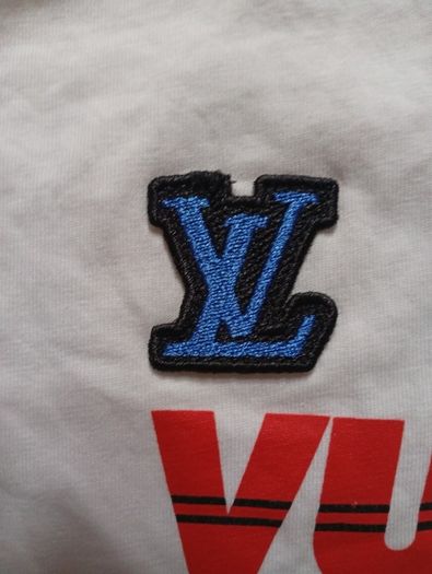 LV T-shirt ((kids Age 12-14yrs Immaculate))