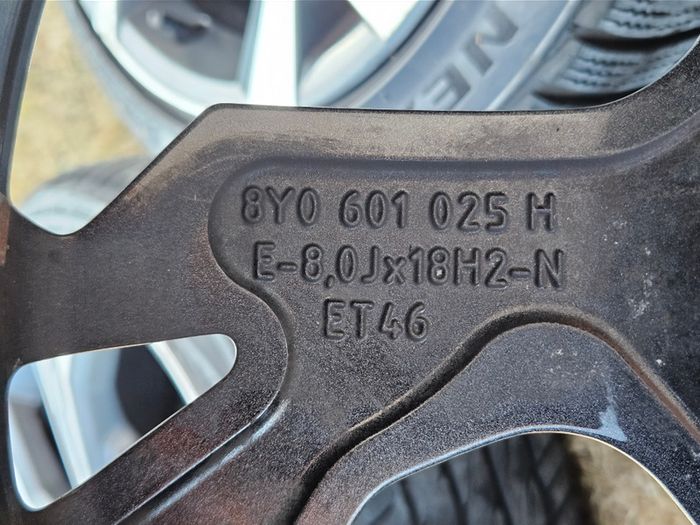 Genuine Audi 18" 5 Y Spoke for A3 / S3