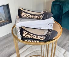 Brand-new Libra Pop Leopard-print Ballerina Pumps with a Black Cap Toe UK 5 / EU 38