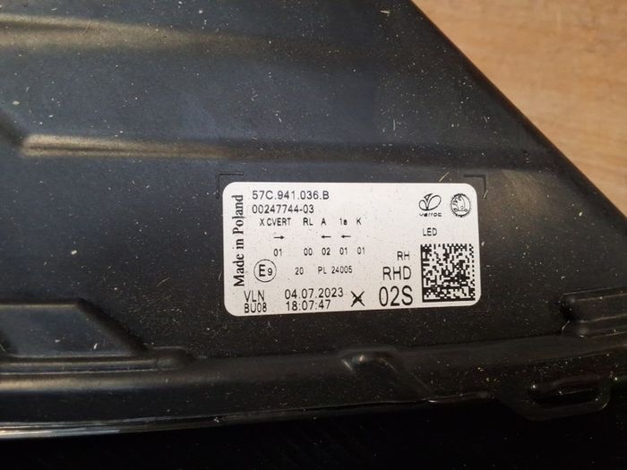 skoda karoq 2022-on headlight