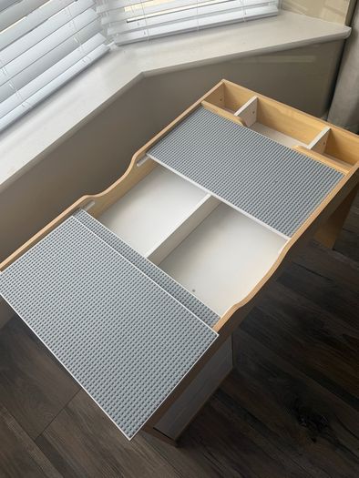 Lego Table with 8kg of lego