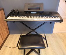 Casio WK7600 Keyboard + Stand + Power Adapter