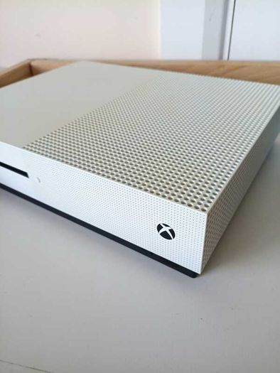Xbox One S Console  + 2 Games