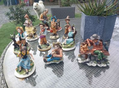 10 Capodimonte figures, great condition, D18