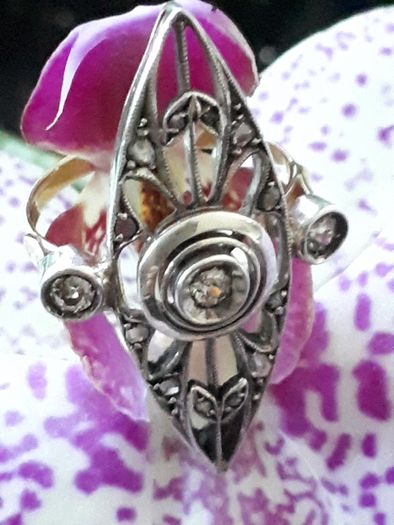 Antique Art Deco Diamond Ring