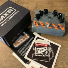 MXR M181 Bass Blowtorch pedal box