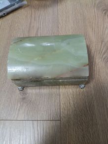 Vintage green Jade box