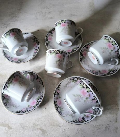 Set of Vintage Floral Porcelain Tea Cups and Saucers