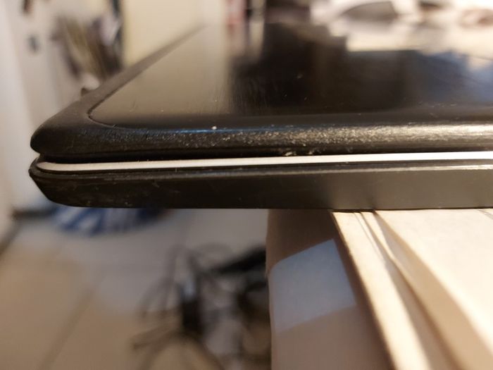 Acer Aspire R14, in excellent cosmetic condition, for parts or repair, No SSD or RAM, everything else is good