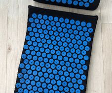 Spike mat, massage for back and neck pain