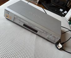 Sony SLV-SE730I VHS Video Cassette Recorder (PAL / SCART)