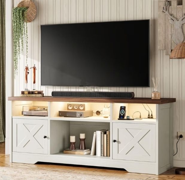TV Stand Cabinet with Sockets, USB and LED, TV Cabinet Suitable for up to 65'' TV, with 4 Open Compartments and 2 Cabinets, Suitable for Living Room, 150 x 35 x 65cm, White