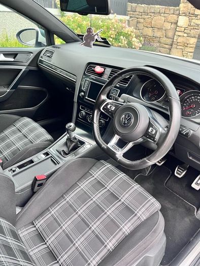 Volkswagen Golf GTD (low KMS)