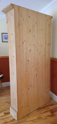 Pine Bookcase. 5 shelves.