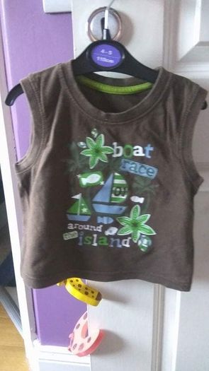 t shirt 18-24 months  9  euro each
