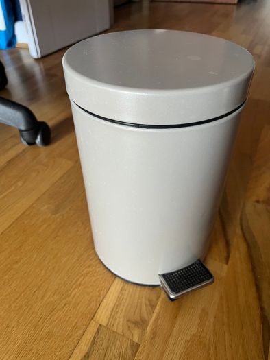 small pedal bin