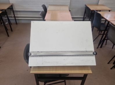 19 x A2 drawing boards with parallel set square(full class set)