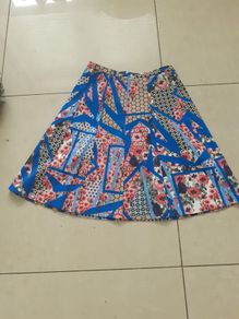 Designer iblues blue floral skirt size 8