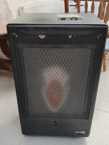 Gas heater with empty bottles