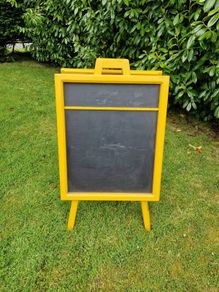 Sandwich board