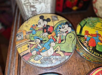 rare original 1930s mickey mouse tin