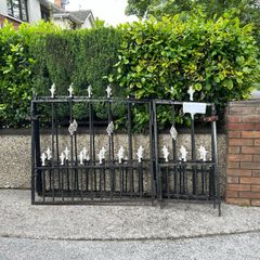 Gate