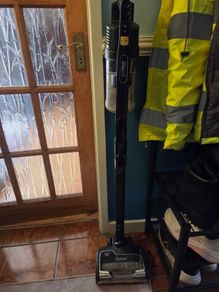 Shark DuoClean cordless vacuum cleaner with attachments
