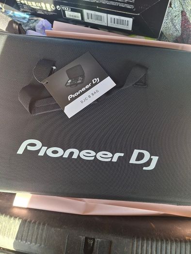 Pioneer DDJ-flx4 controller with bag and headphones