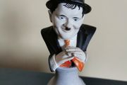 Vintage bust of Oliver Hardy