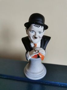 Vintage bust of Oliver Hardy