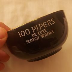 100 pipers De Luxe bowl unusual scotch whisky bowl ,buyer collects or pays postage, sold as seen ,hard to come by,