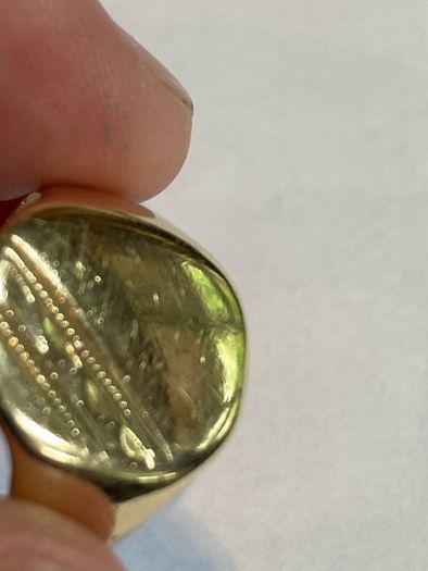 9 carat gold signet ring