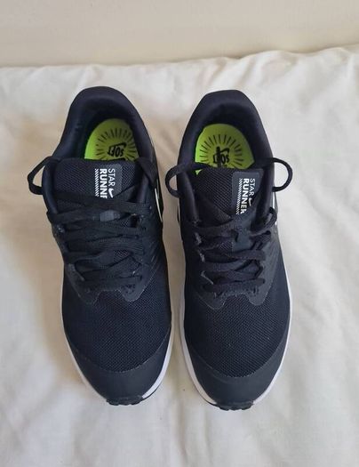 nike star runner 2.0 Size 4 eu 36.5 black/white In like new condition