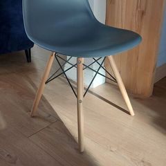 Dining chairs x 4