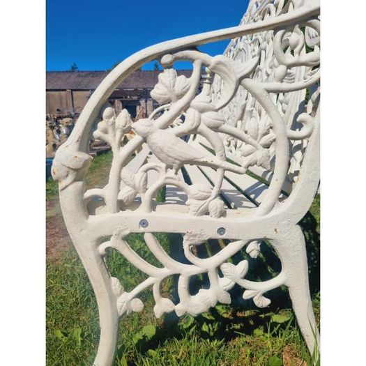 Bench Large White Cast Iron Lady Bench CH-R-S126-W